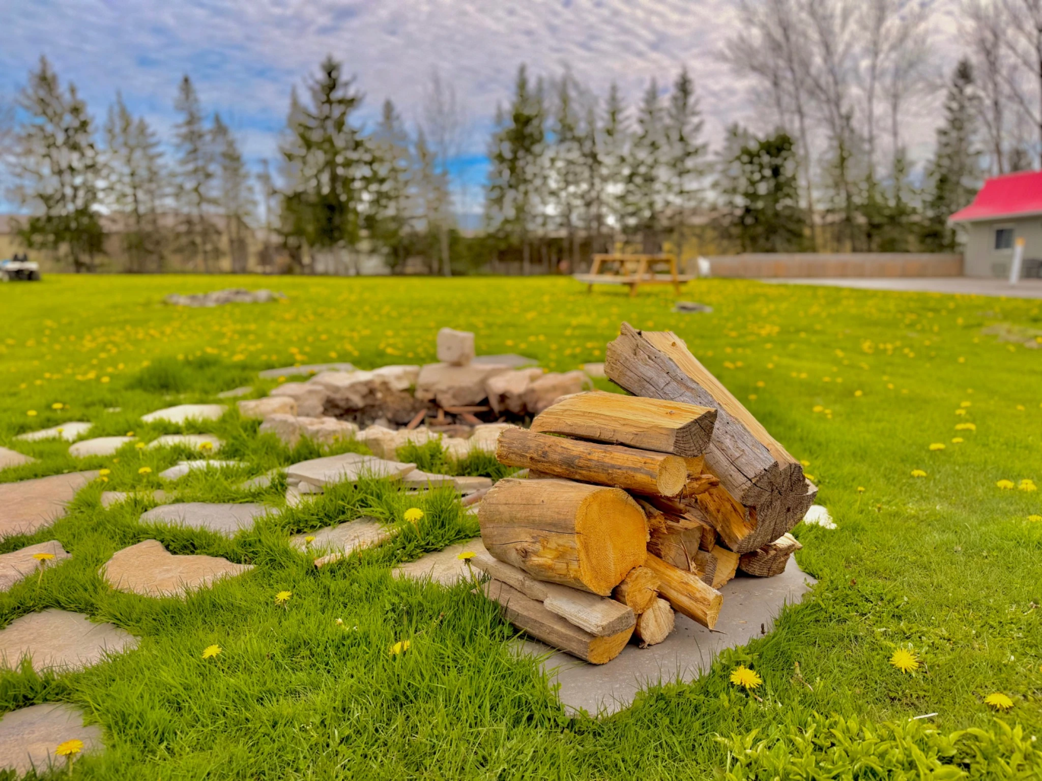 Outdoor spaces at Wiarton Willys Inn